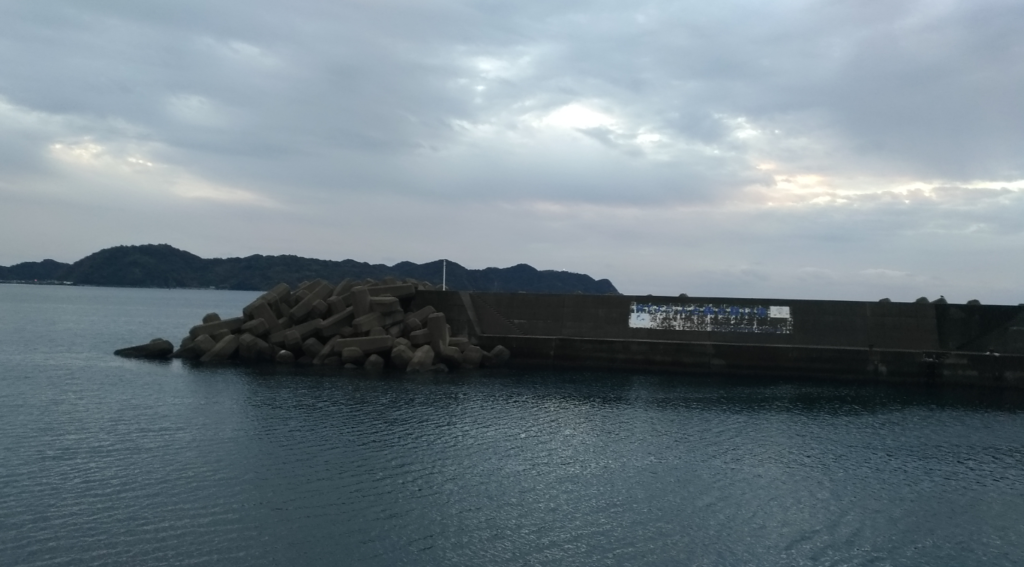 長崎野母新港 のもしんこう の釣り場 長崎釣りポイント公衆トイレあり 釣りスタイル